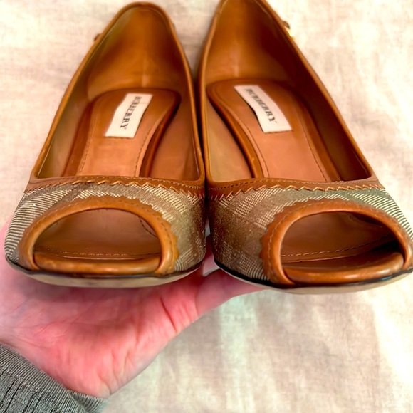 Burberry Peep-Toe Pumps - Picture 9 of 10